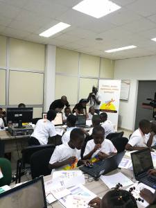 formation des enfants de 9 à 15 ans au logiciel de programmation scratch par la Fondation Orange Côte d'ivoire, Kaleidoscopedemoi, Bamba Aida