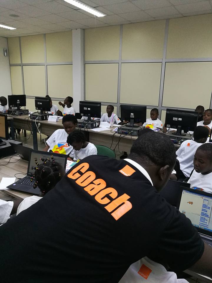 formation des enfants de 9 à 15 ans au logiciel de programmation scratch par la Fondation Orange Côte d'ivoire, Kaleidoscopedemoi, Bamba Aida